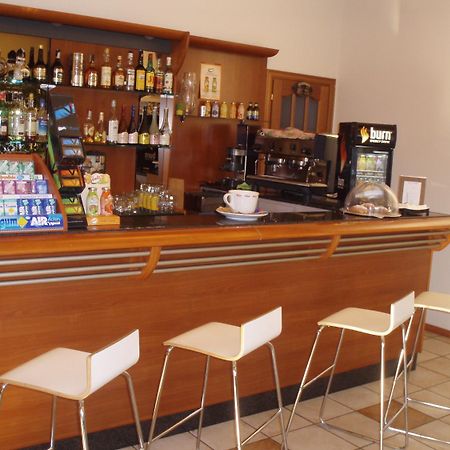 Hotel Firenze Saronno Esterno foto