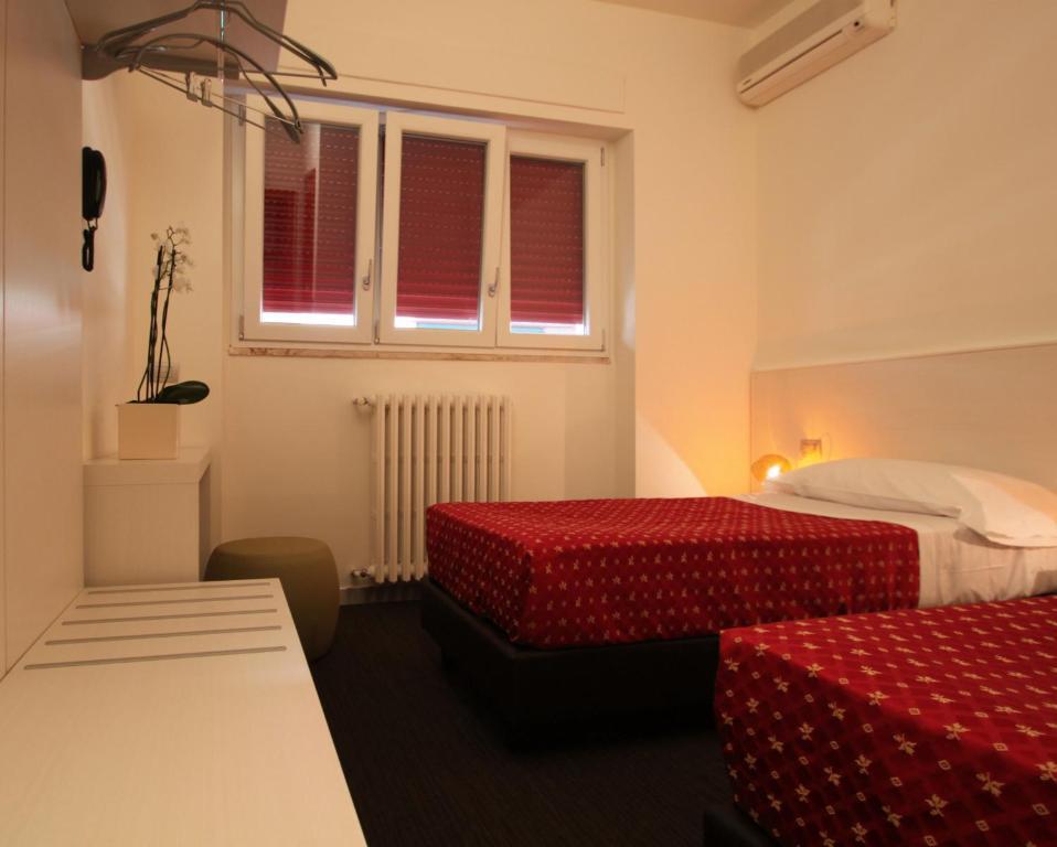 Hotel Firenze Saronno Camera foto