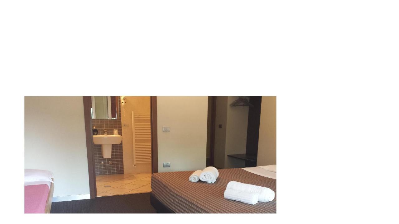 Hotel Firenze Saronno Esterno foto